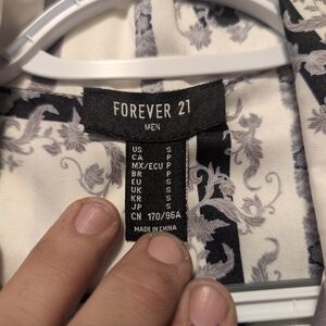 Forever 21 Men's Black and White Patterned Shirt